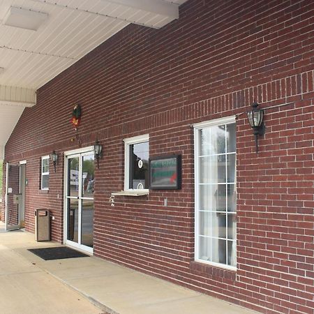 Deerfield Inn Adamsville Kültér fotó